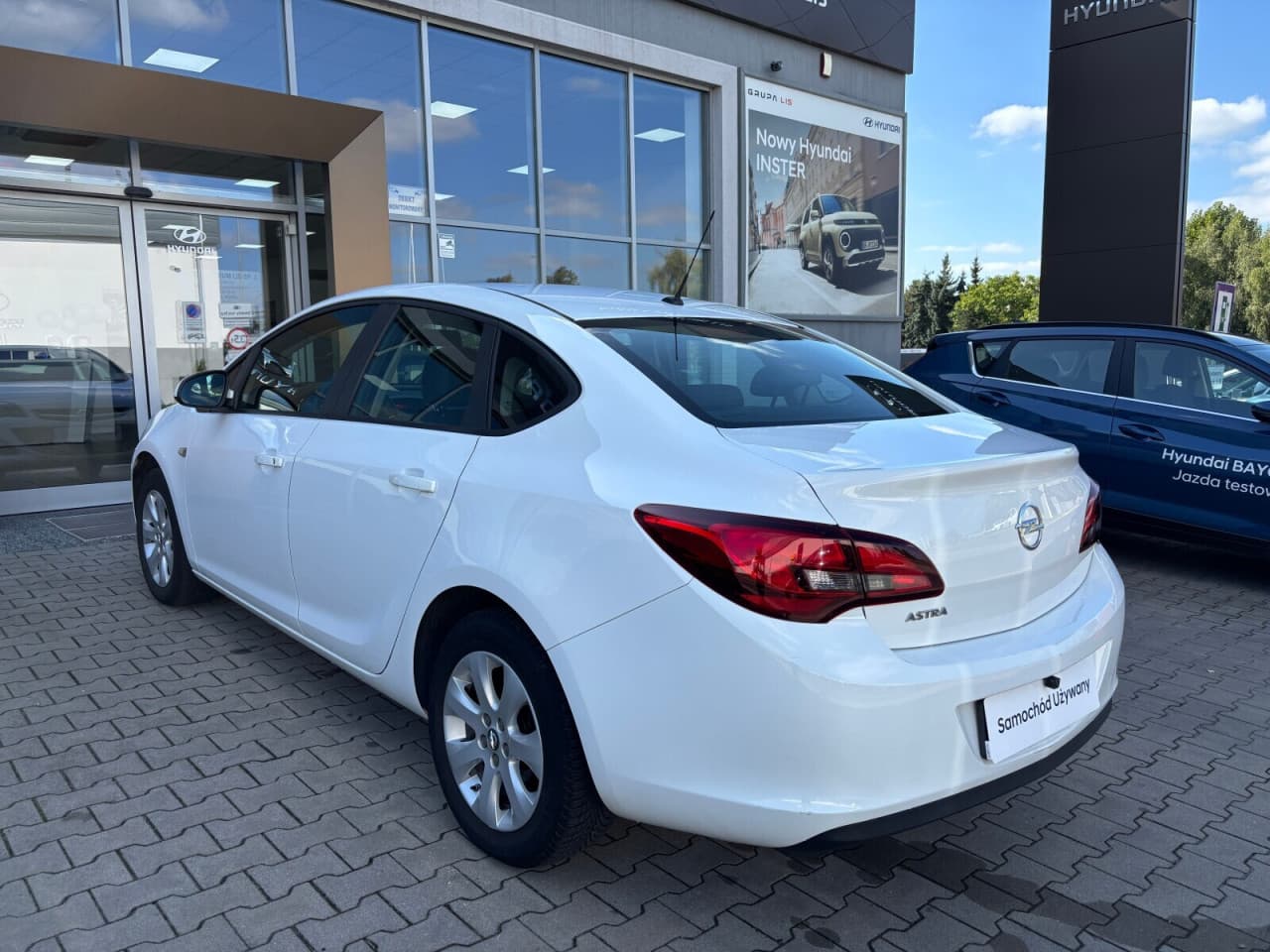 Opel Astra - zdjęcie 4