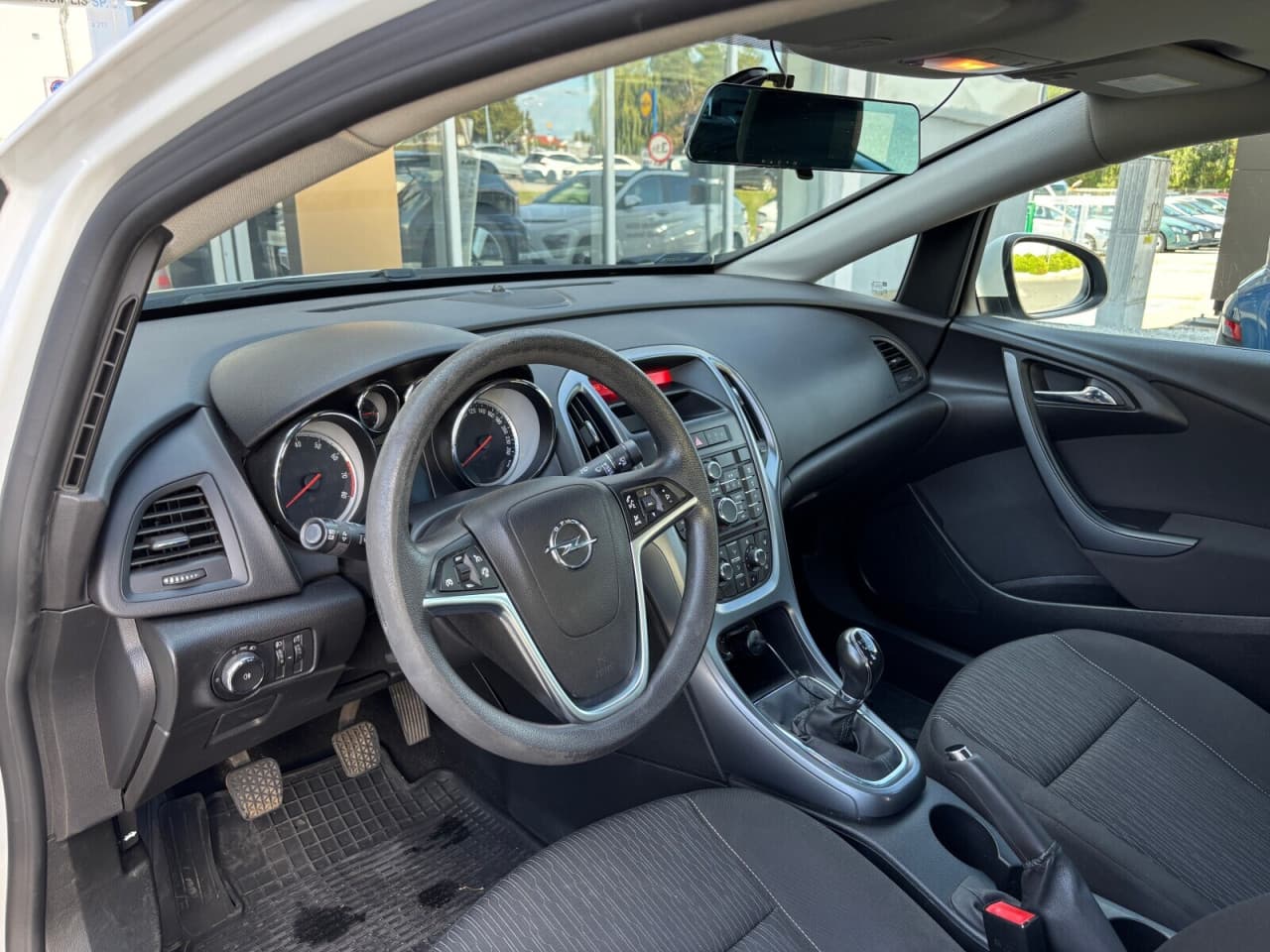 Opel Astra - zdjęcie 16