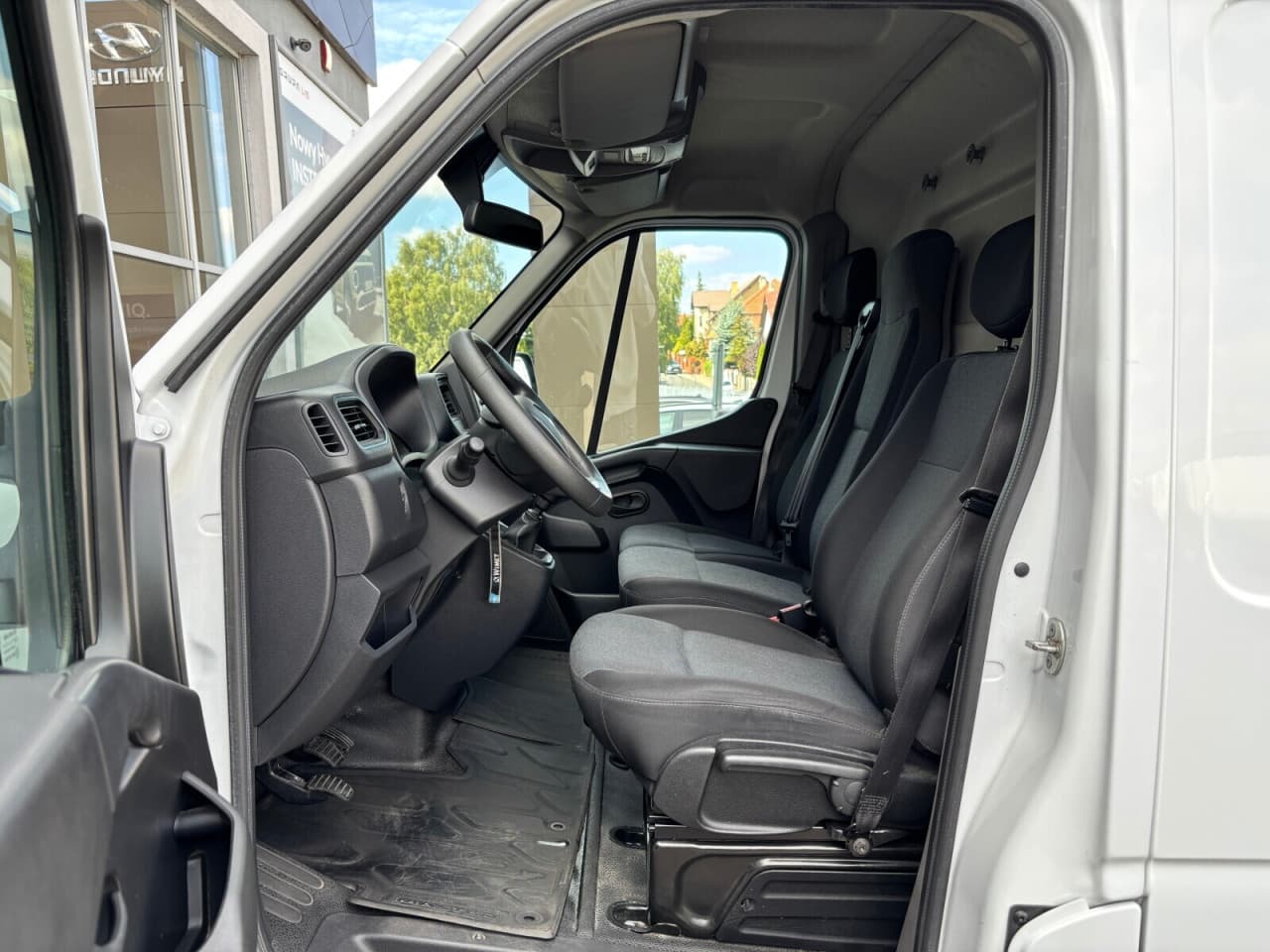 Renault Master - zdjęcie 13