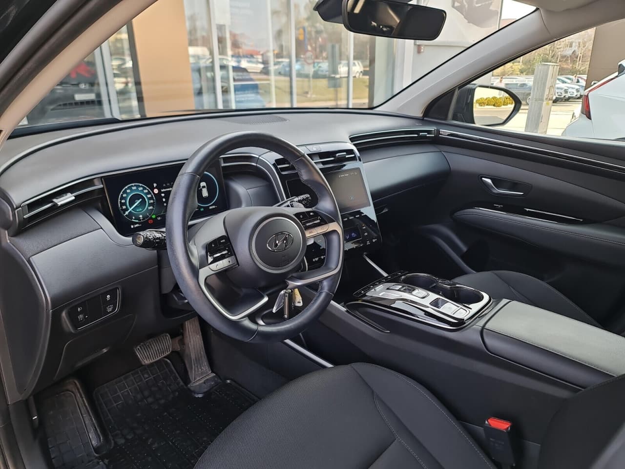 Hyundai Tucson - zdjęcie 13