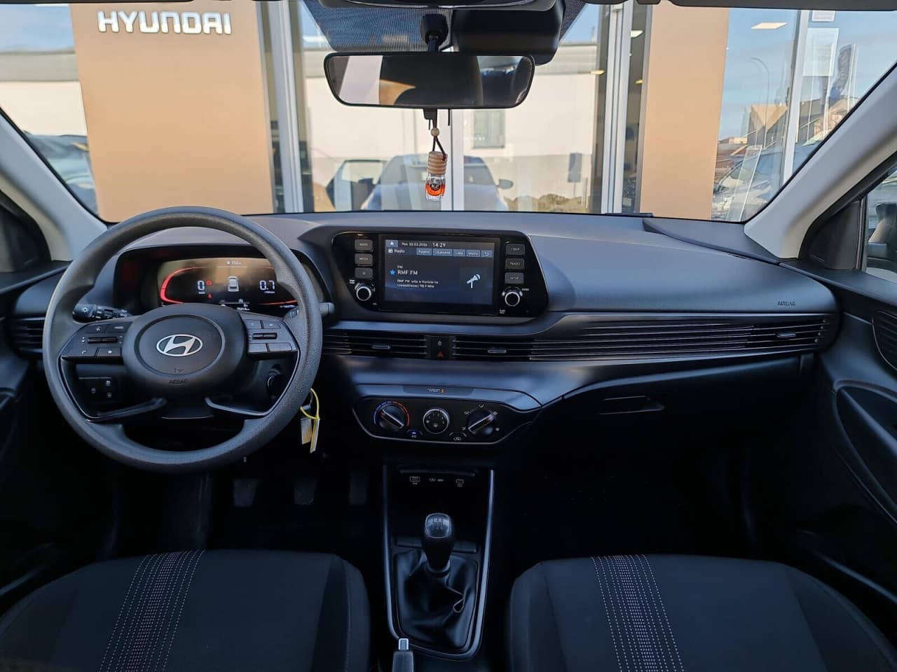 Hyundai i20 - zdjęcie 15