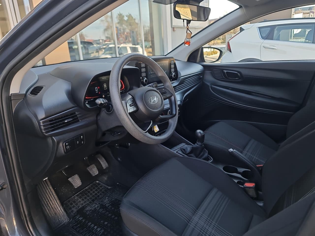 Hyundai i20 - zdjęcie 13