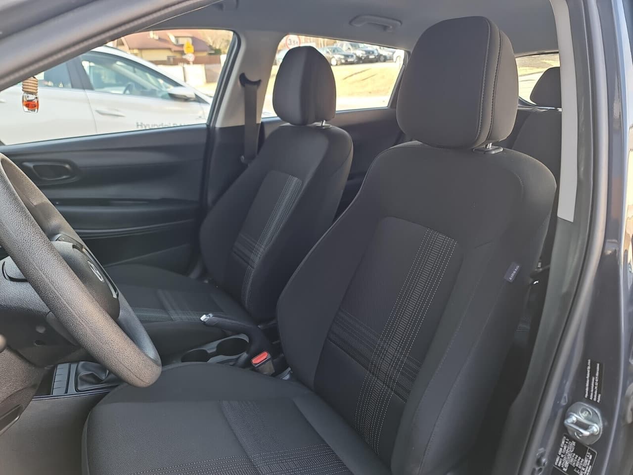 Hyundai i20 - zdjęcie 11