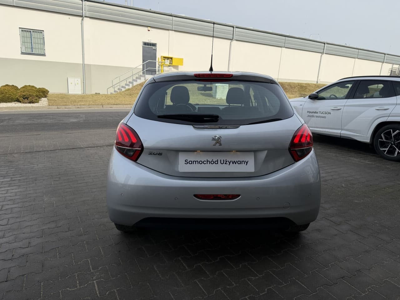 Peugeot 208 - zdjęcie 4