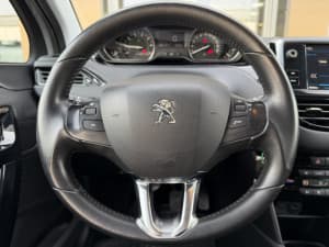 Peugeot 208 - miniatura 15