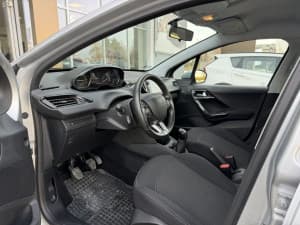 Peugeot 208 - miniatura 10