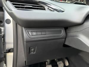 Peugeot 208 - miniatura 11