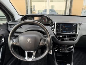 Peugeot 208 - miniatura 18