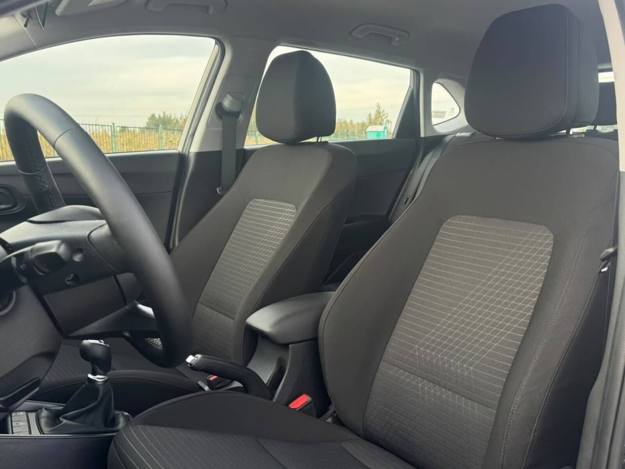 Hyundai i20 - zdjęcie 20