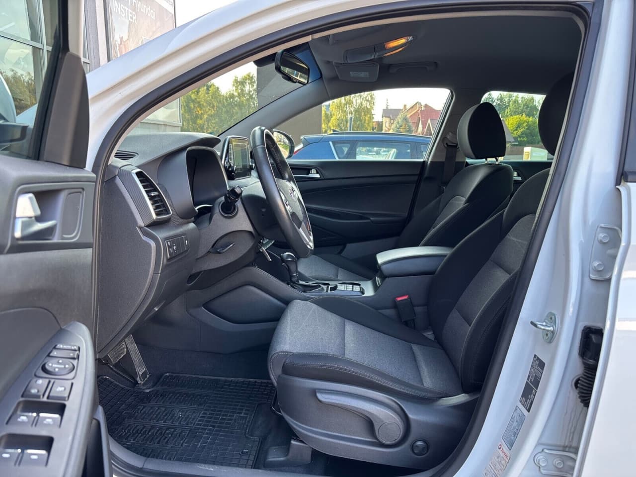 Hyundai Tucson - zdjęcie 11