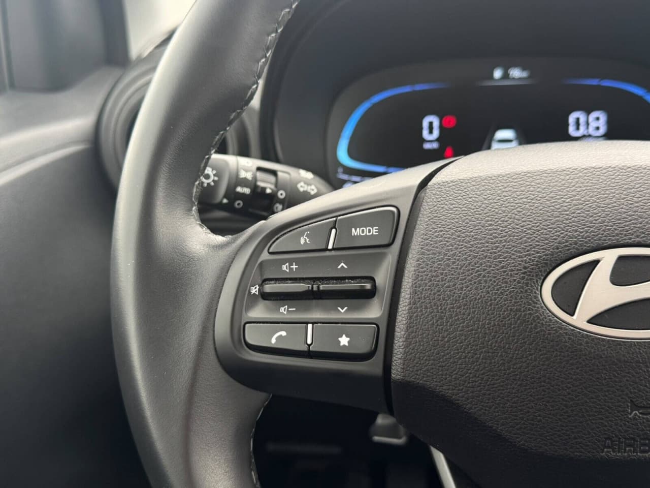Hyundai i10 - zdjęcie 13