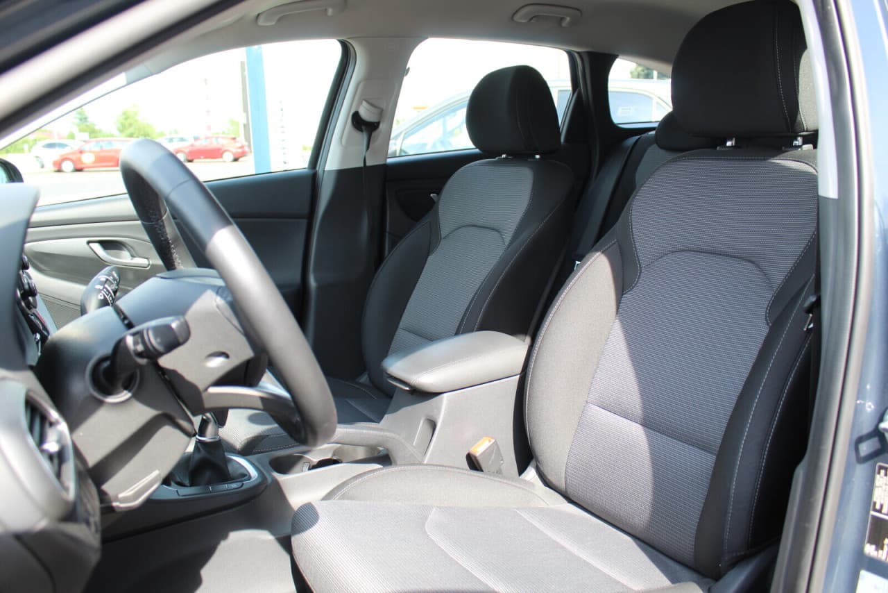 Hyundai i30 - zdjęcie 18