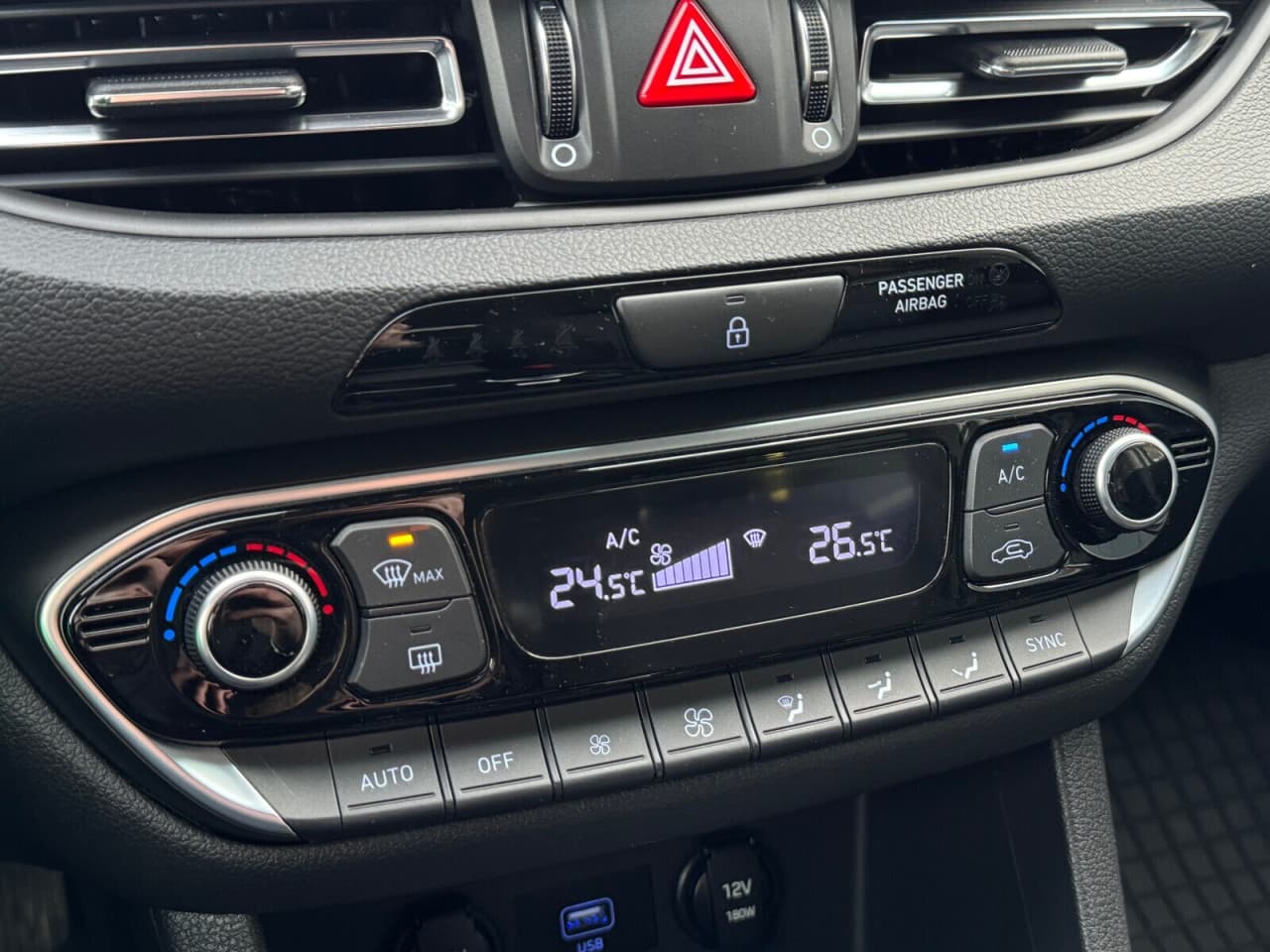 Hyundai i30 - zdjęcie 16