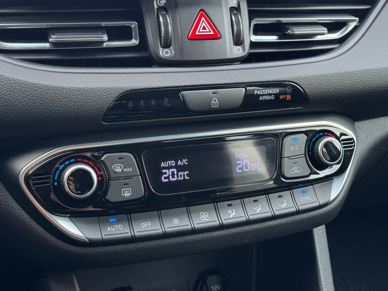 Hyundai i30 - zdjęcie 17