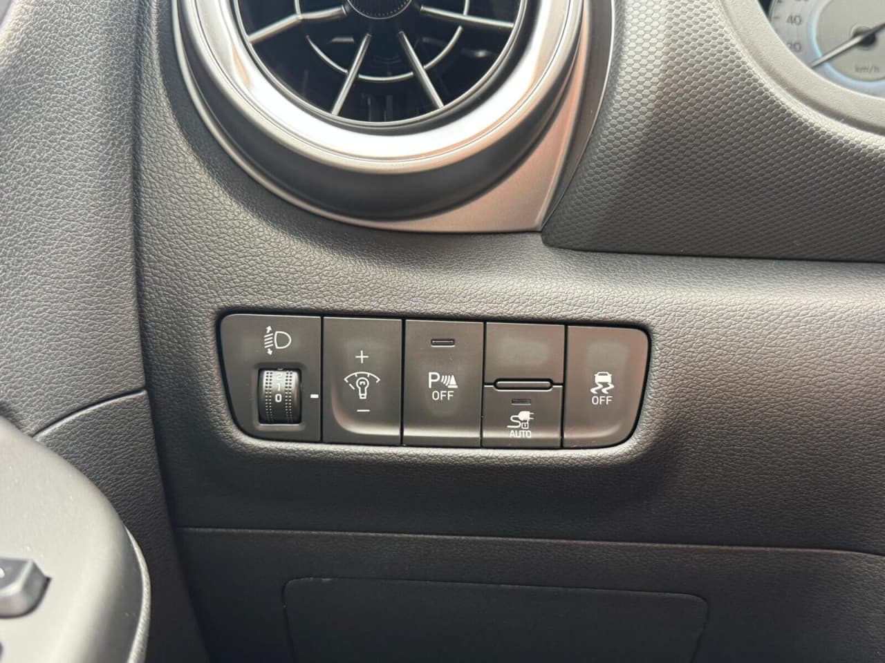 Hyundai Kona - zdjęcie 11