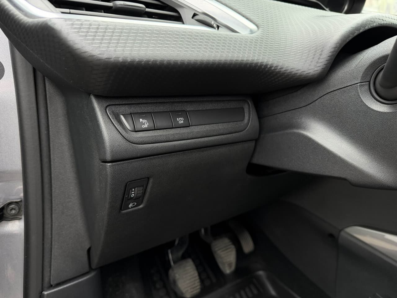 Peugeot 2008 - zdjęcie 13