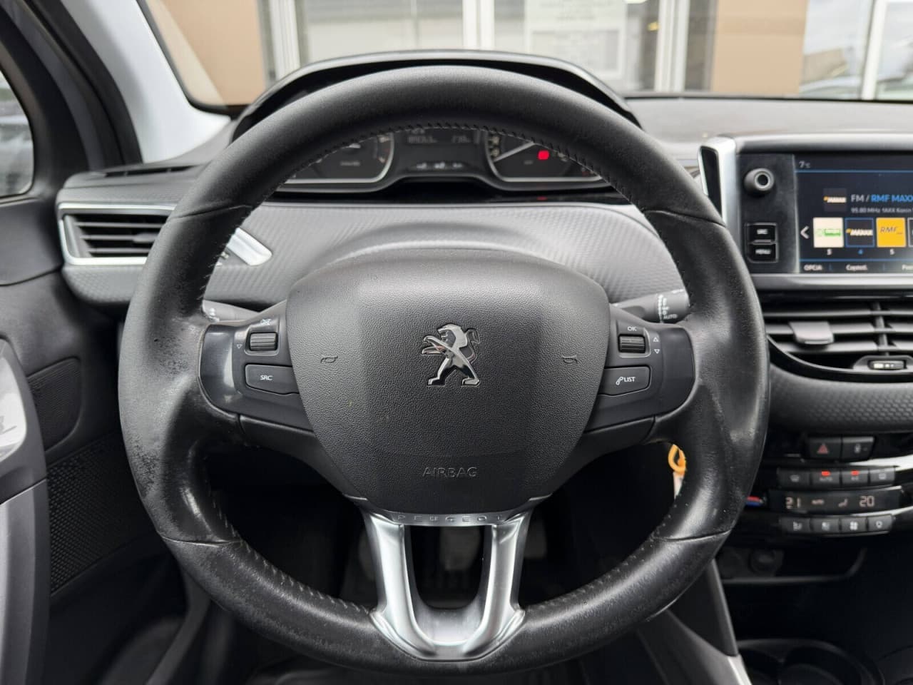 Peugeot 2008 - zdjęcie 15