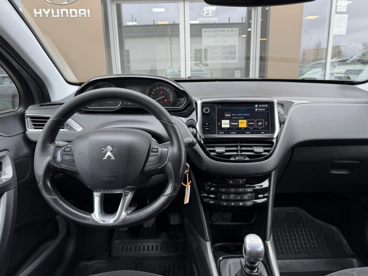 Peugeot 2008 - zdjęcie 17