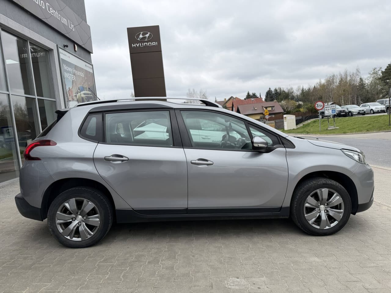 Peugeot 2008 - zdjęcie 6